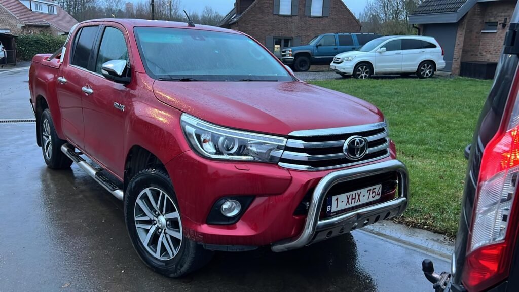 Toyota Hilux de 2019 acheté par CarSwitch24 à Ham-sur-Heure-Nalinnes.