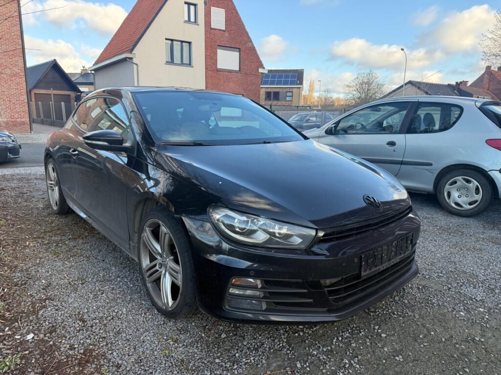 Volkswagen Scirocco 2016 acheté à Anhée par CarSwitch24