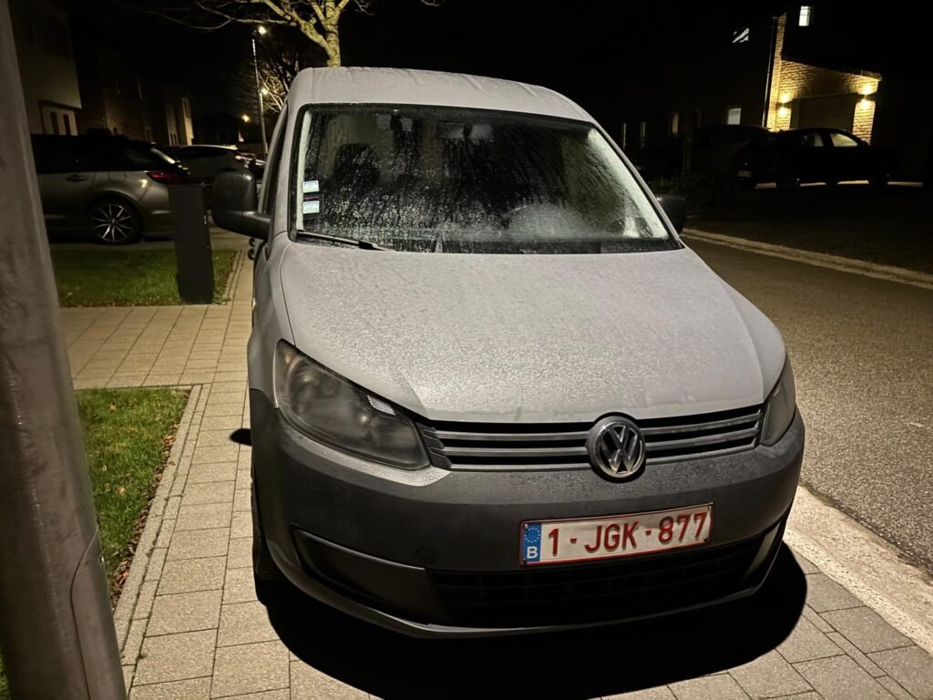 Volkswagen Caddy 2015 acheté à Hastière par CarSwitch24